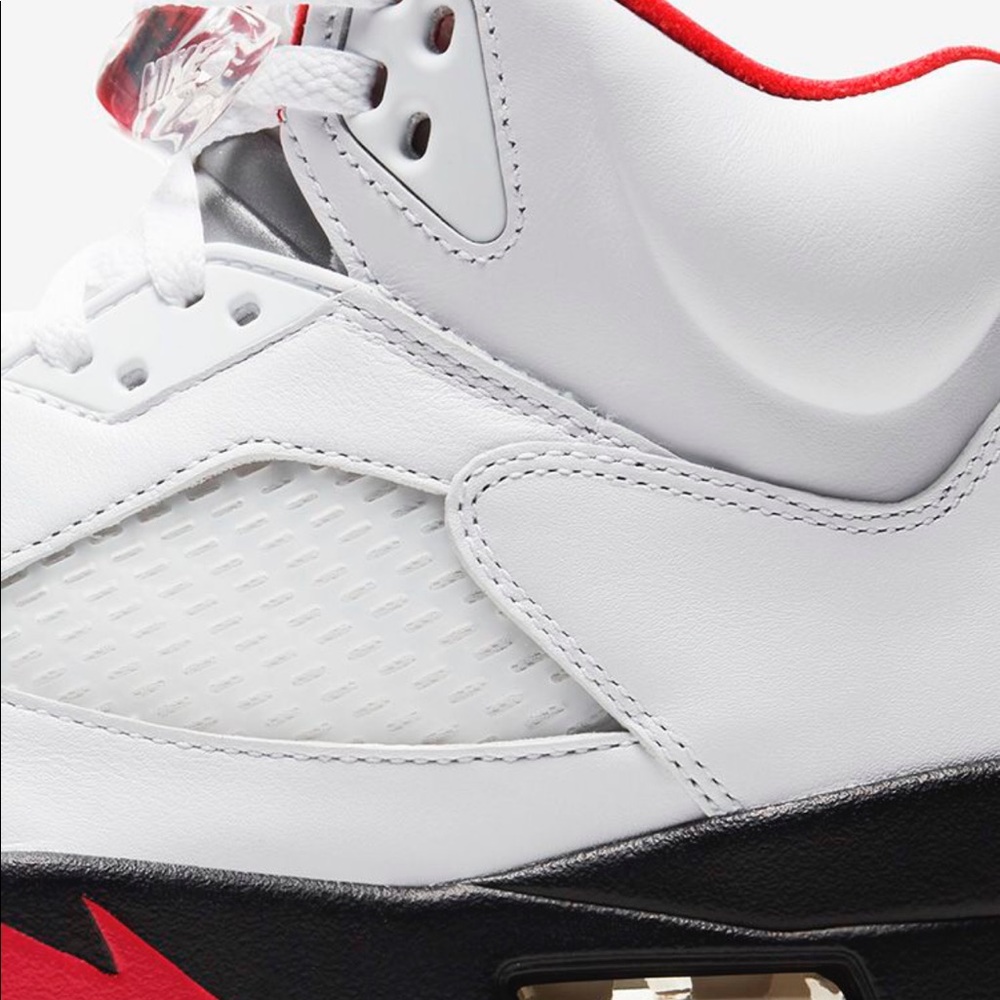 Jordan 5 Retro Red Fire 🔥 - Picture 4 of 8